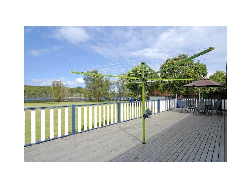 11 Honeysuckle Close, Burrill Lake NSW 2539