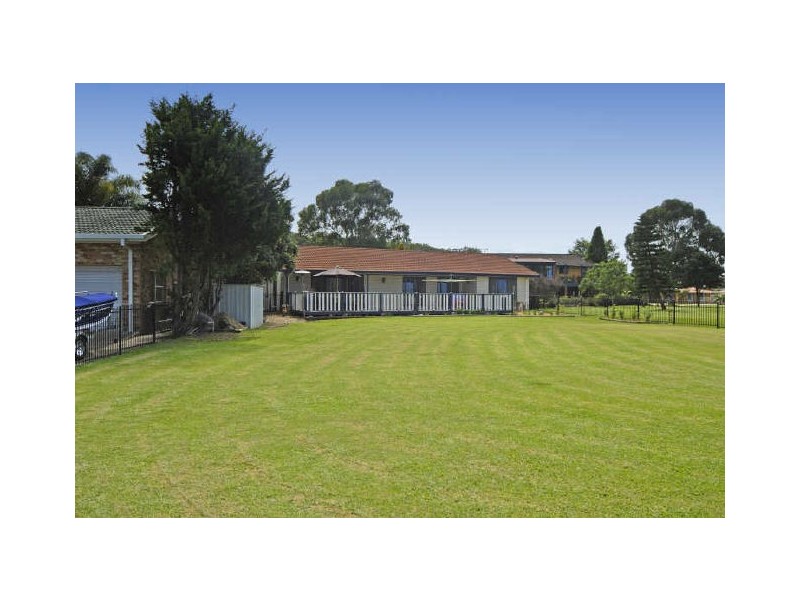 11 Honeysuckle Close, Burrill Lake NSW 2539