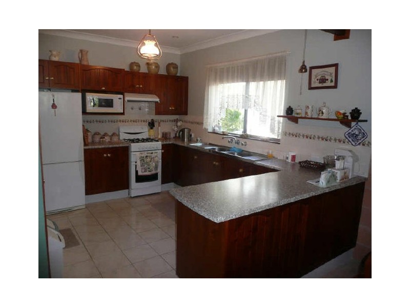 33 Anglers Parade, Fishermans Paradise NSW 2539