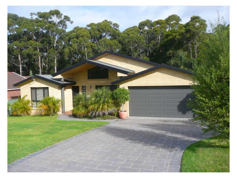 204 Matron Porter Drive, Mollymook NSW 2539