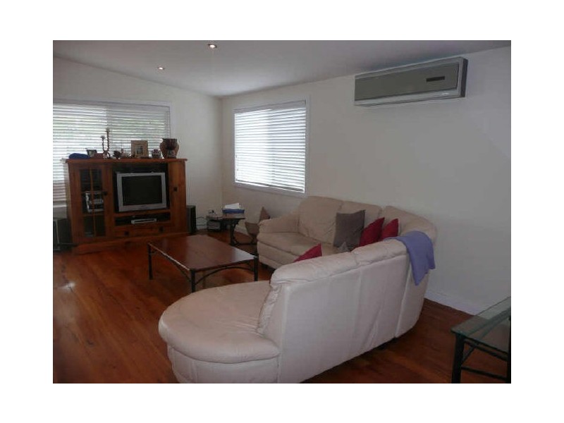 20 Weymouth Road, Lake Tabourie NSW 2539