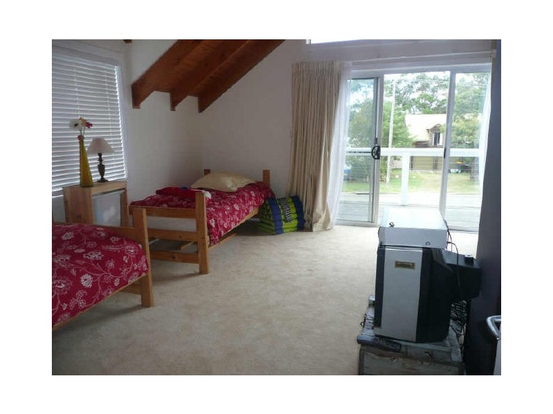 20 Weymouth Road, Lake Tabourie NSW 2539