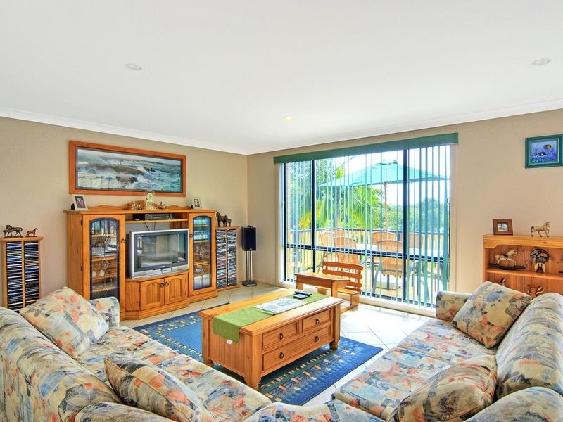 34 Seaspray Street, Narrawallee NSW 2539