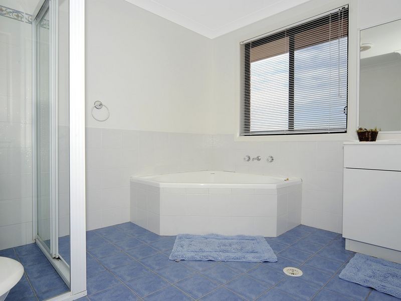 34 Seaspray Street, Narrawallee NSW 2539