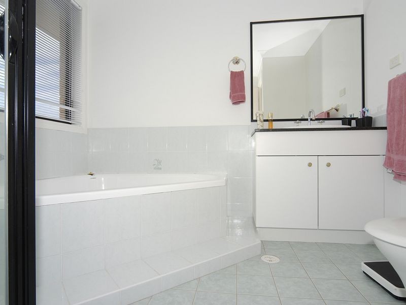 34 Seaspray Street, Narrawallee NSW 2539