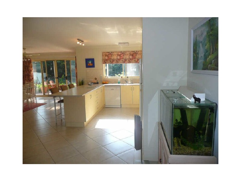 4 Henry Place, Kings Point NSW 2539
