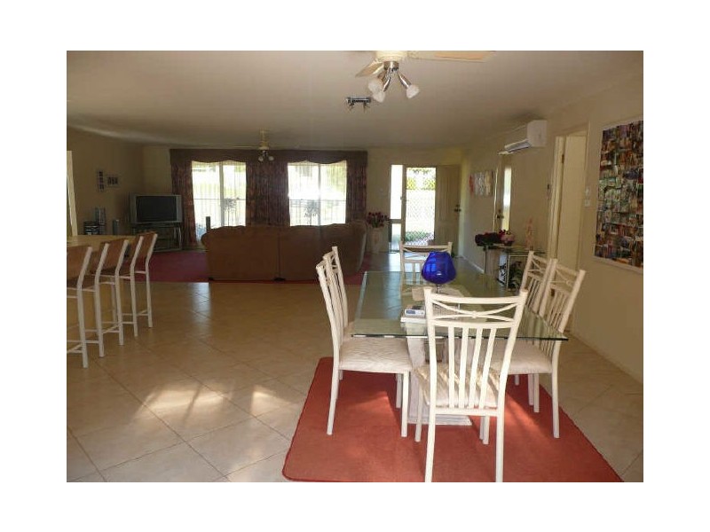 4 Henry Place, Kings Point NSW 2539