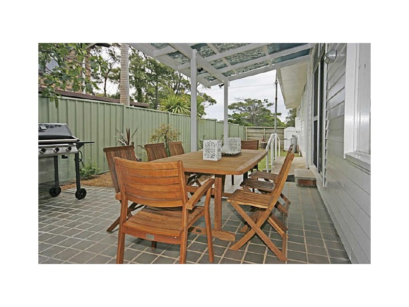 1 Davies Street, Mollymook NSW 2539