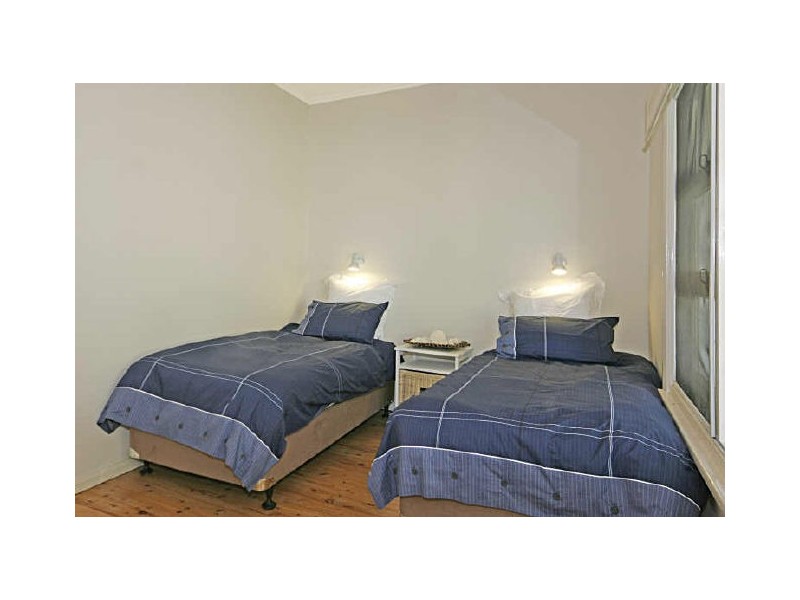 1 Davies Street, Mollymook NSW 2539