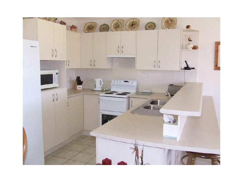 13 Treetops Crescent, Mollymook NSW 2539