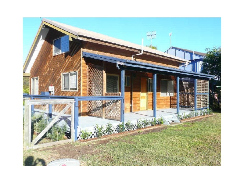 15 Portland Way, Lake Tabourie NSW 2539