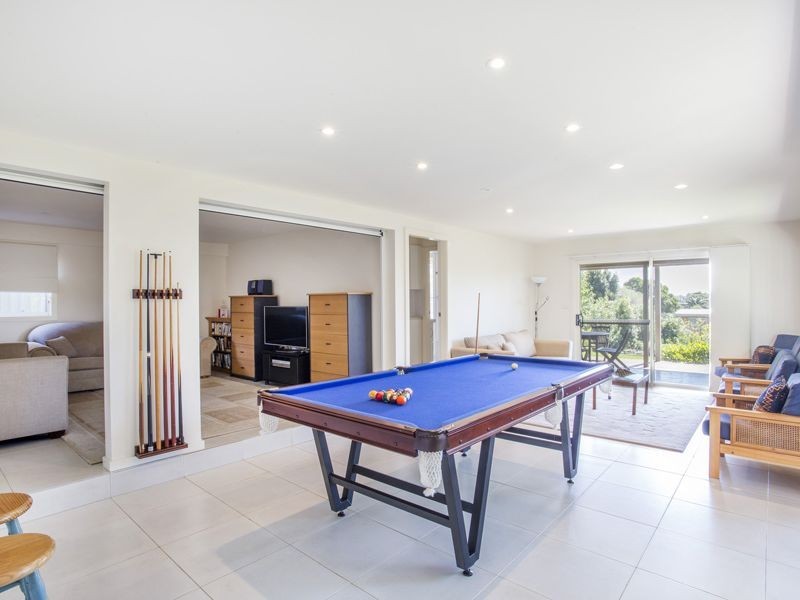 11 Riley Street, Mollymook NSW 2539