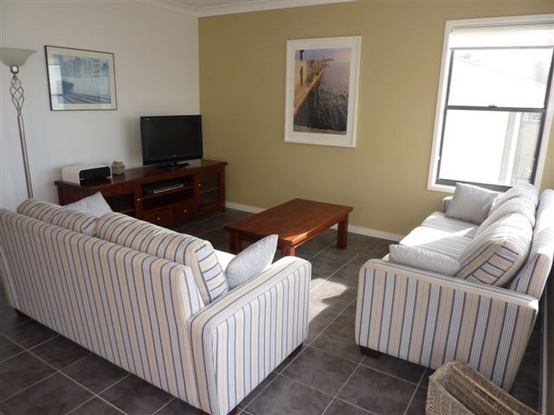 4/5 Golf Avenue, Mollymook NSW 2539