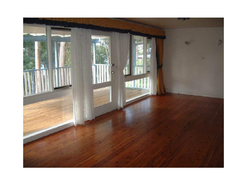 9 Lockhart Avenue, Mollymook NSW 2539