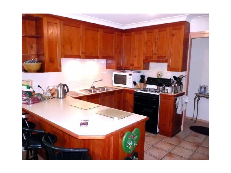 21 River Road, Lake Tabourie NSW 2539