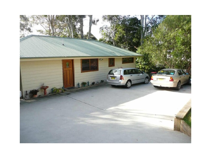 2A North East Place, Mollymook NSW 2539