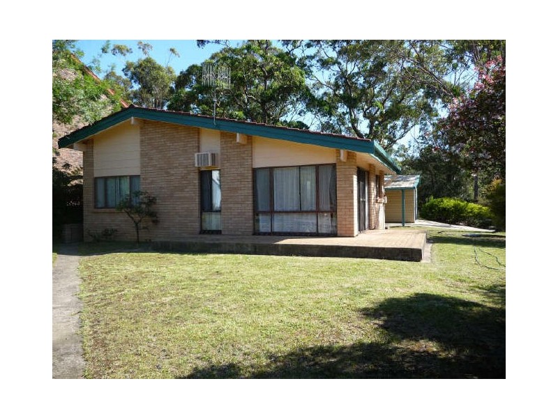 1 South Street, Lake Tabourie NSW 2539