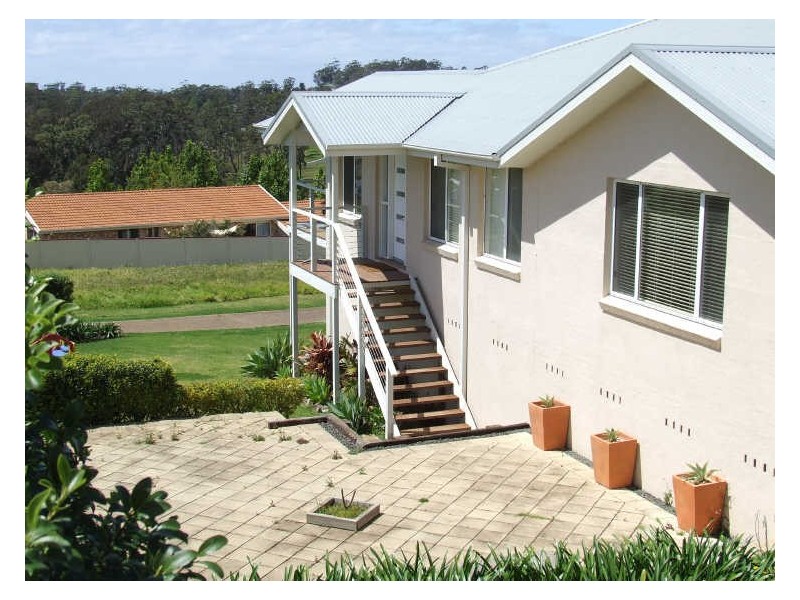 32 Huntingdale Drive, Mollymook NSW 2539