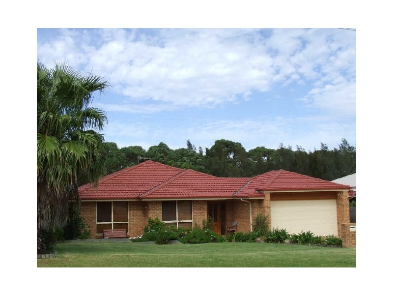 15 Manyana Drive, Manyana NSW 2539