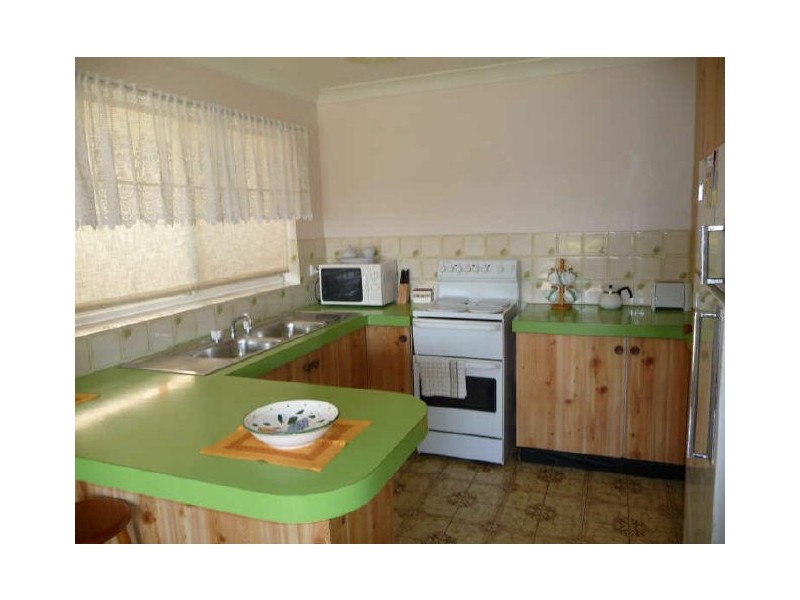 4 Powell Avenue, Ulladulla NSW 2539