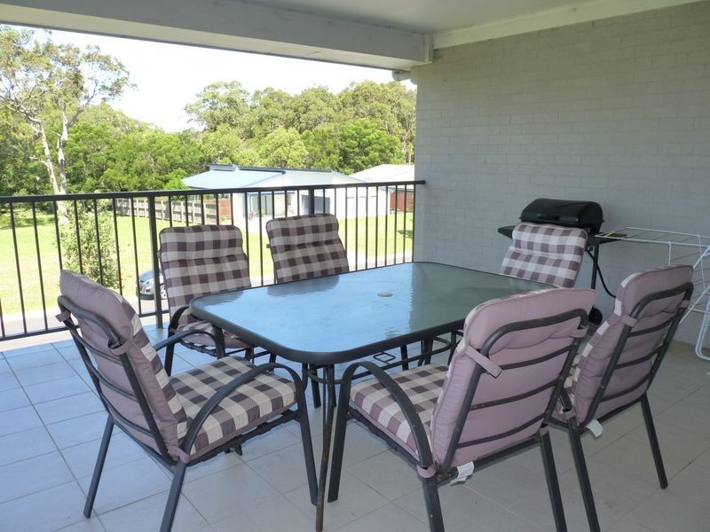 1/8 Wuru Drive, Burrill Lake NSW 2539