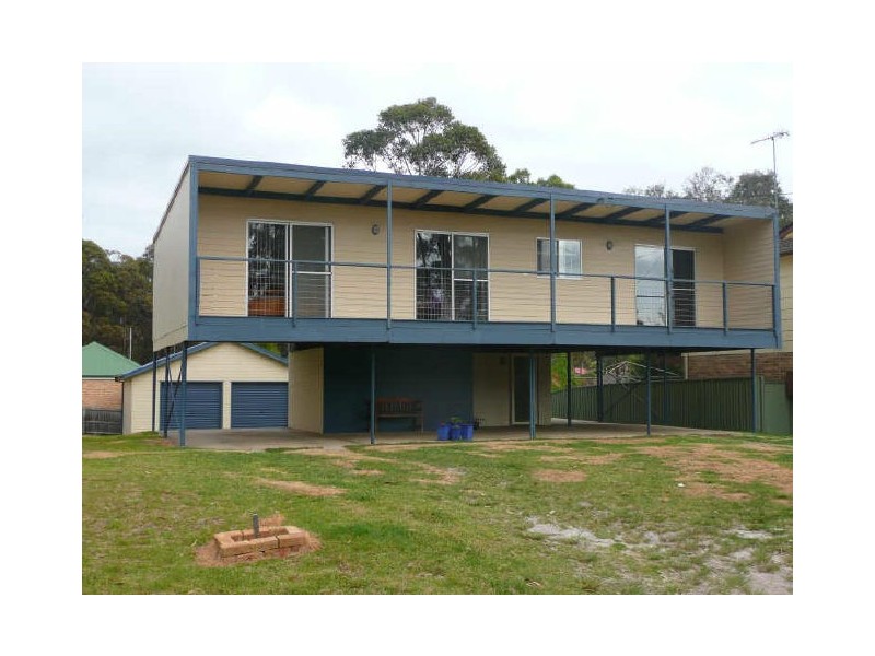 11 Bangalow Street, Narrawallee NSW 2539