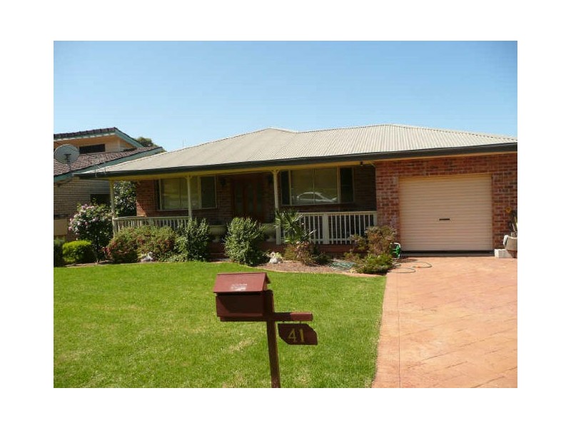 41 Seaview St, Mollymook NSW 2539