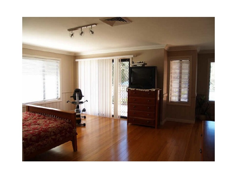 12 Ireland Street, Burrill Lake NSW 2539