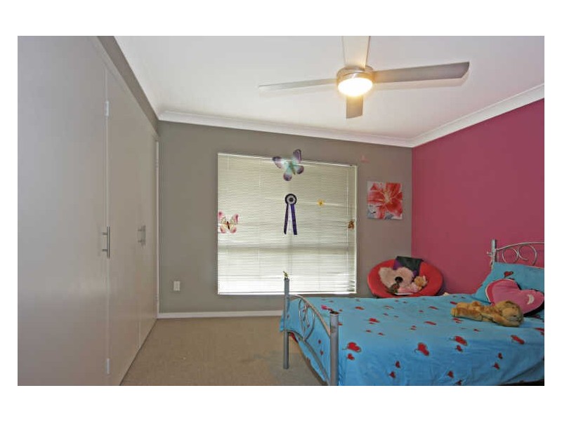 35 Princes Highway, Lake Tabourie NSW 2539