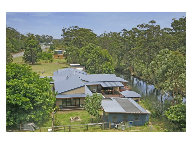 35 Princes Highway, Lake Tabourie NSW 2539