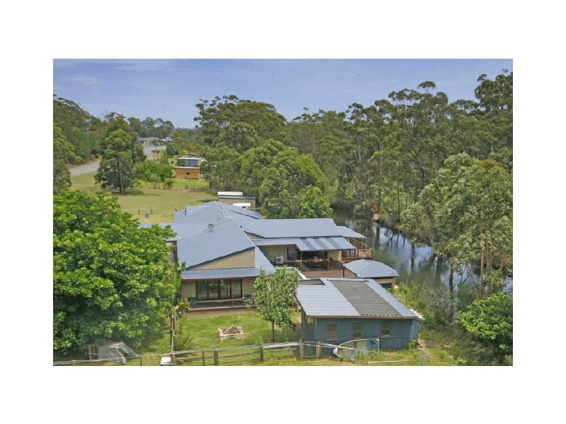 35 Princes Highway, Lake Tabourie NSW 2539