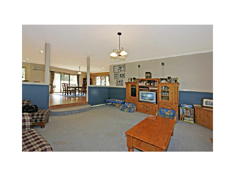 10 Royal Mantle Drive, Ulladulla NSW 2539