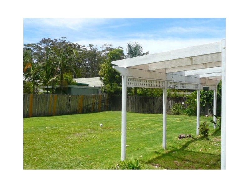 9 Venus Avenue, Lake Tabourie NSW 2539