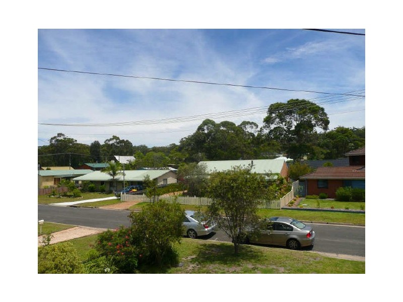 9 Venus Avenue, Lake Tabourie NSW 2539