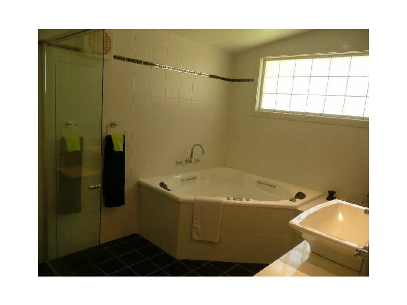 44 Wyoming Avenue, Burrill Lake NSW 2539