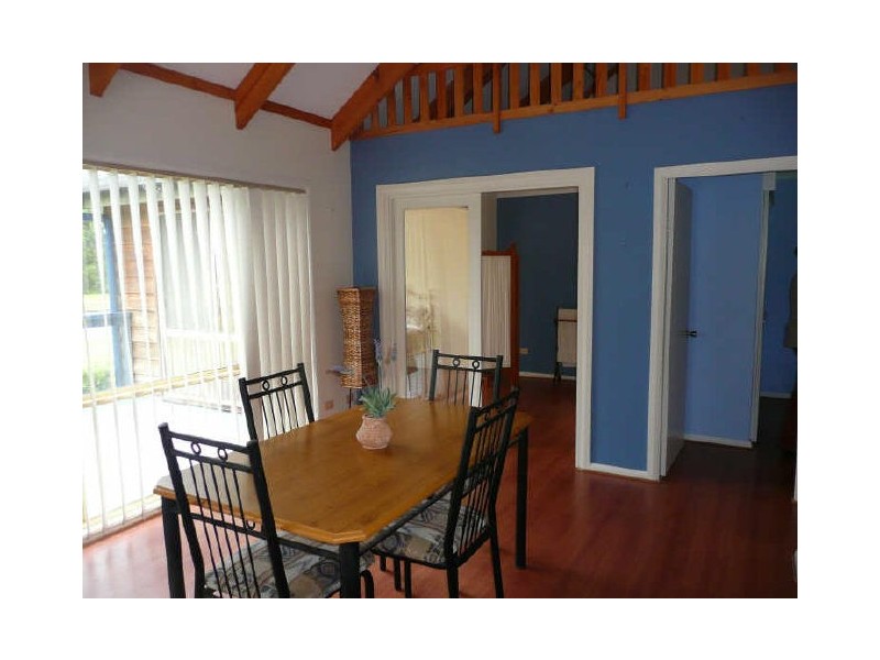 15 Portland Way, Lake Tabourie NSW 2539