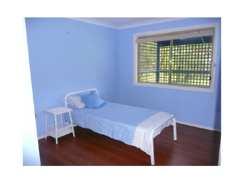 15 Portland Way, Lake Tabourie NSW 2539