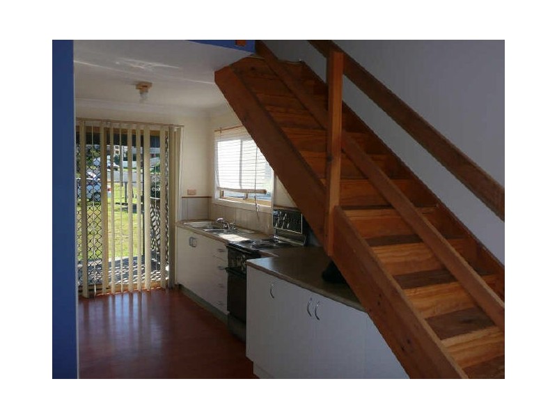 15 Portland Way, Lake Tabourie NSW 2539