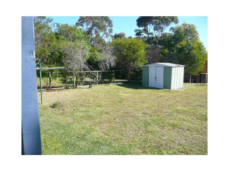 15 Portland Way, Lake Tabourie NSW 2539