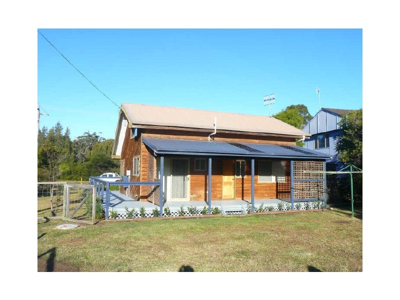 15 Portland Way, Lake Tabourie NSW 2539