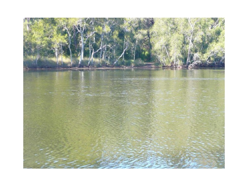 15 Portland Way, Lake Tabourie NSW 2539