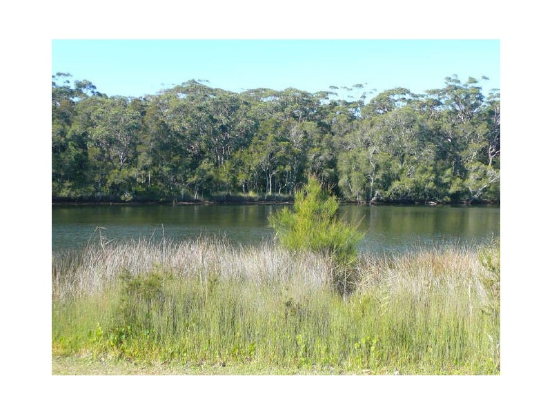 15 Portland Way, Lake Tabourie NSW 2539