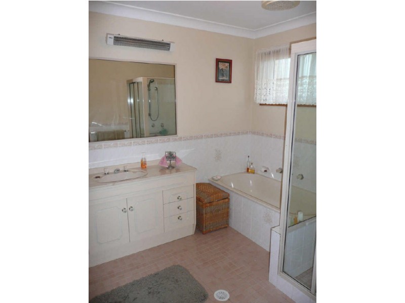 12 Hollywood Avenue, Ulladulla NSW 2539