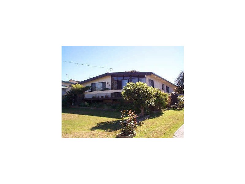11 Dolphin Street, Ulladulla NSW 2539