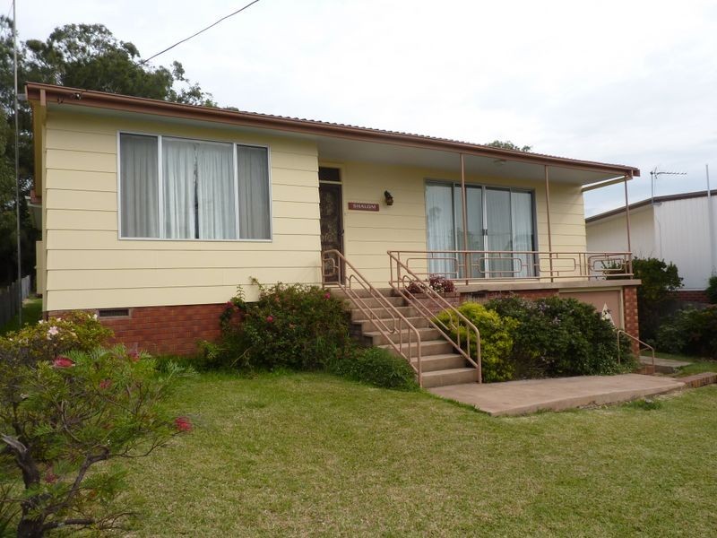 17 Davies Street, Mollymook NSW 2539