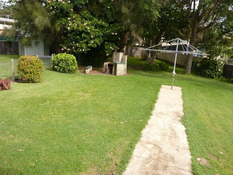 17 Davies Street, Mollymook NSW 2539