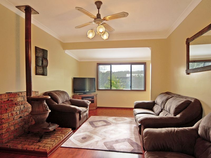 34 Queanbeyan Avenue, Burrill Lake NSW 2539