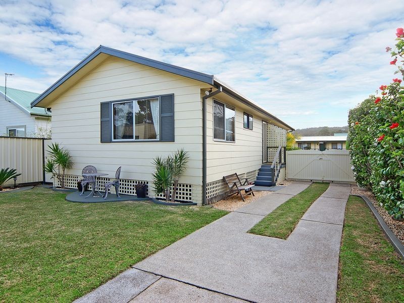 34 Queanbeyan Avenue, Burrill Lake NSW 2539