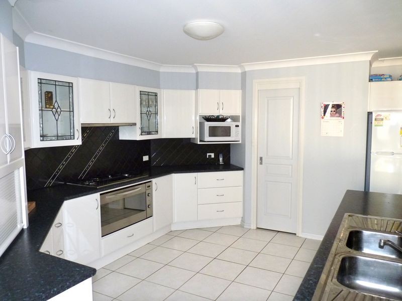 17 Royal Mantle Drive, Ulladulla NSW 2539