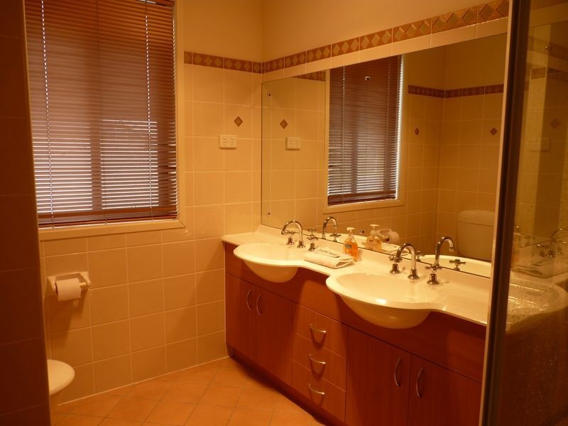 84 Golden Wattle Drive, Ulladulla NSW 2539